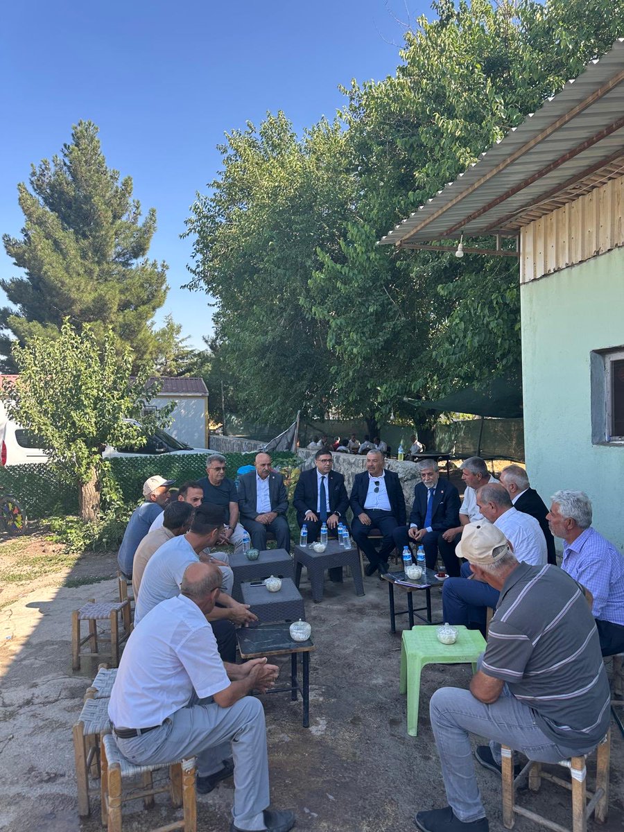 sertacekechp's tweet photo. Saha ziyaretleri ve parti üyelik faaliyetleri kapsamında Kayapınar İlçemize bağlı Cumhuriyet Köyünde bir dizi temaslarda bulunduk. https://t.co/R7gFxuZSMV