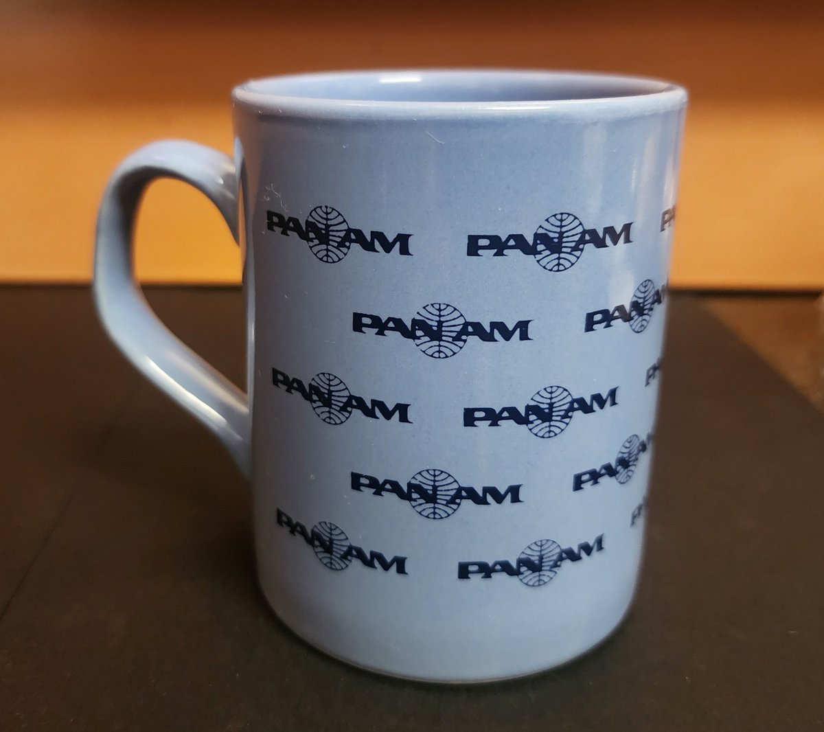 everythingpanam's tweet photo. 1970s Pan Am Mug

For a brief time in the late 1950s, the 'Pan Am' letters would occasionally appear outside of the globe logo. This was rarely seen after 1960. So, this mug is unusual in its styling and was never used in-flight.

#1970sPanAm
#PanAmBranding
#EverythingPanAm https://t.co/LfsWsddGy9