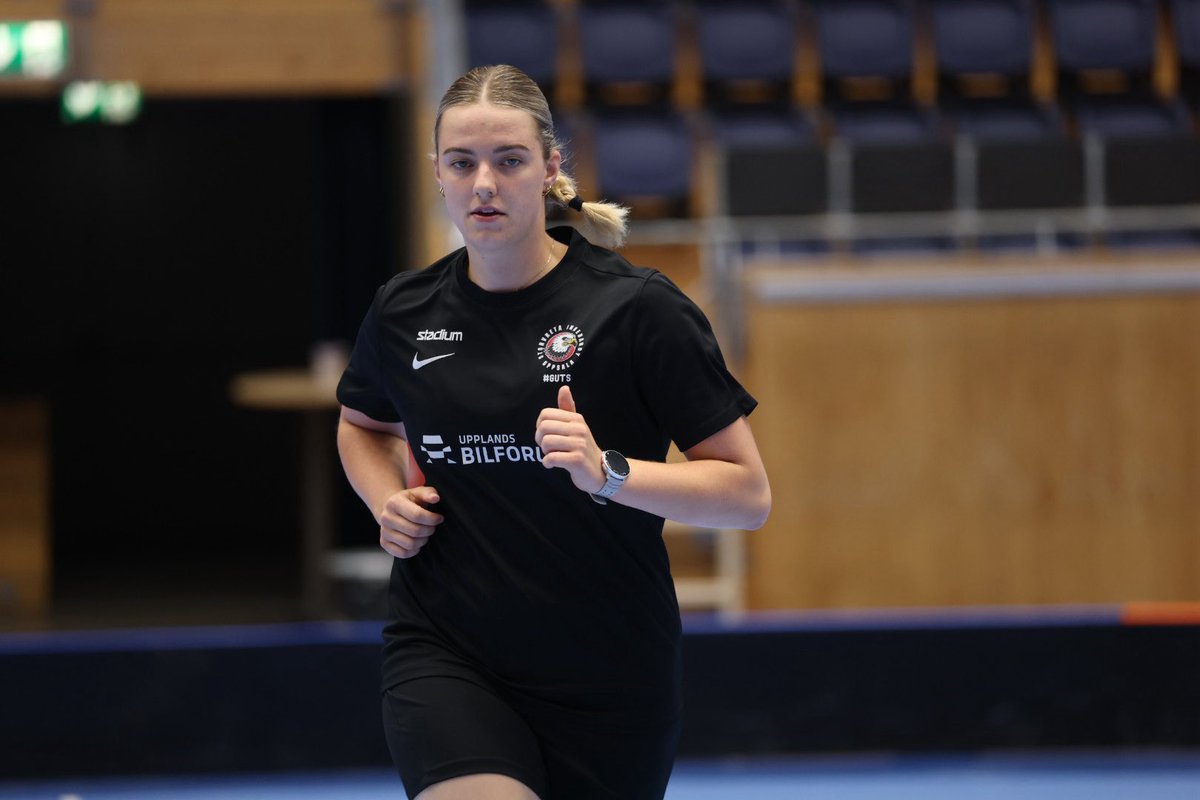 StorvretaIBK's tweet photo. Beep beep🦅🔥
#viärvreta #SSLse #innebandy #ViÄlskarInnebandy https://t.co/xPguHxyi2i