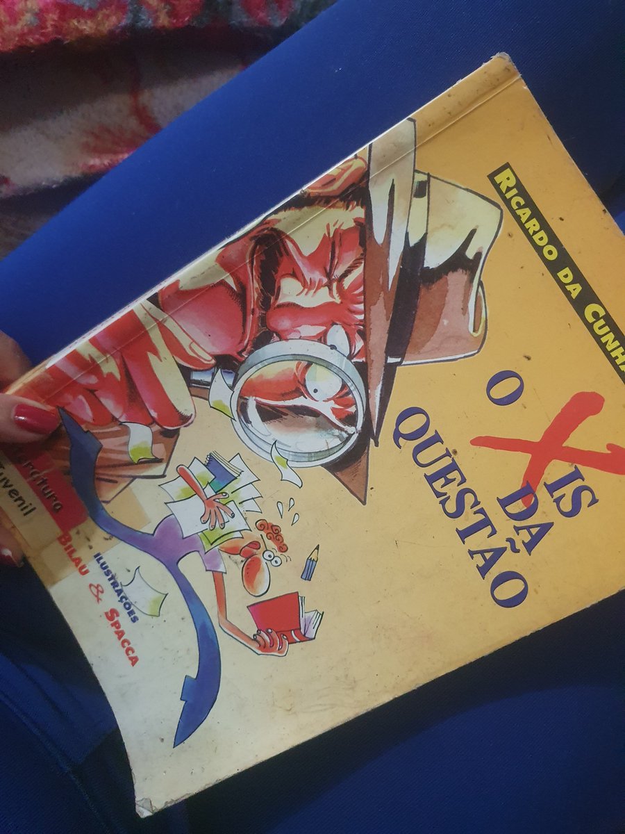 quenteediaba's tweet photo. fui na loja e tinha um mano vendendo livro, aí ele pediu um pedaço da minha flor e me deu esse livro em troca https://t.co/RlggOwweAf