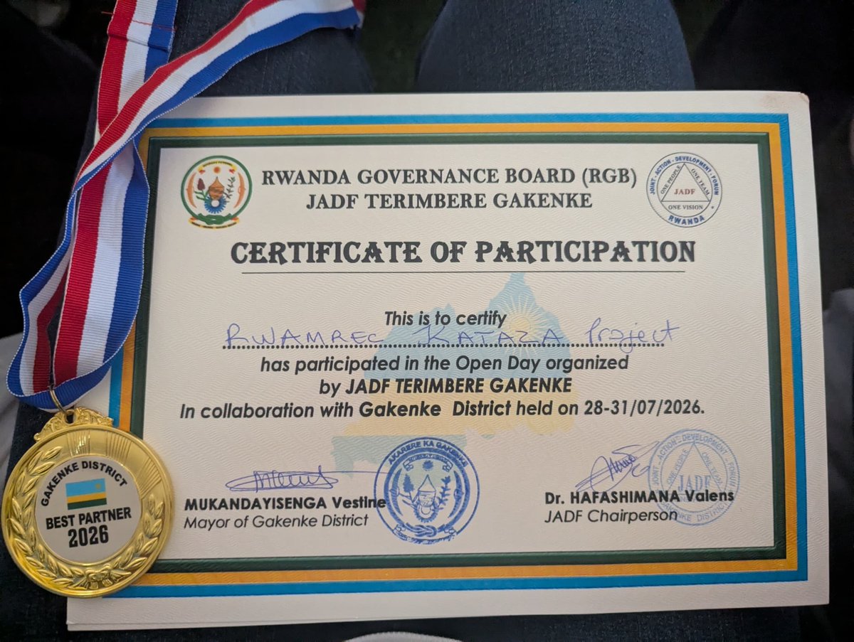 rwamrec's tweet photo. 🏅 From 28–31 July, RWAMREC participated in the JADF TERIMBERE-GAKENKE Open Day, where our KATAZA, Bandebereho, and Shora Neza projects were each recognized with a certificate and medal as outstanding development partners in Gakenke District.
The closing ceremony was attended by the Governor of the Northern Province, the Mayor of Gakenke District, and the Vice Mayor in charge of Social Affairs.
This recognition belongs to our staff, partners, local leaders, Community Health Workers, and the communities we serve. Together, we're advancing gender equality and building stronger families. #RWAMREC #KATAZA #Bandebereho #ShoraNeza #Gakenke #Rwanda