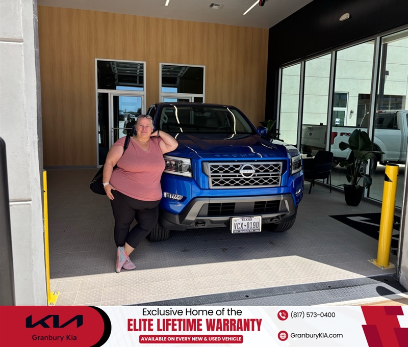 KiaGranbury's tweet photo. #HappyHappyBirthday Spring from Dell Bell at Granbury Kia - Have an amazing day! https://t.co/at5WFnIYuJ #VisitGranbury #CleburneTX #GlenRoseTX #StephenvilleTX #WeatherfordTX #BurlesonTX #BenbrookTX #FortWorthTX #DFWAuto https://t.co/QZPszeGhZ6
