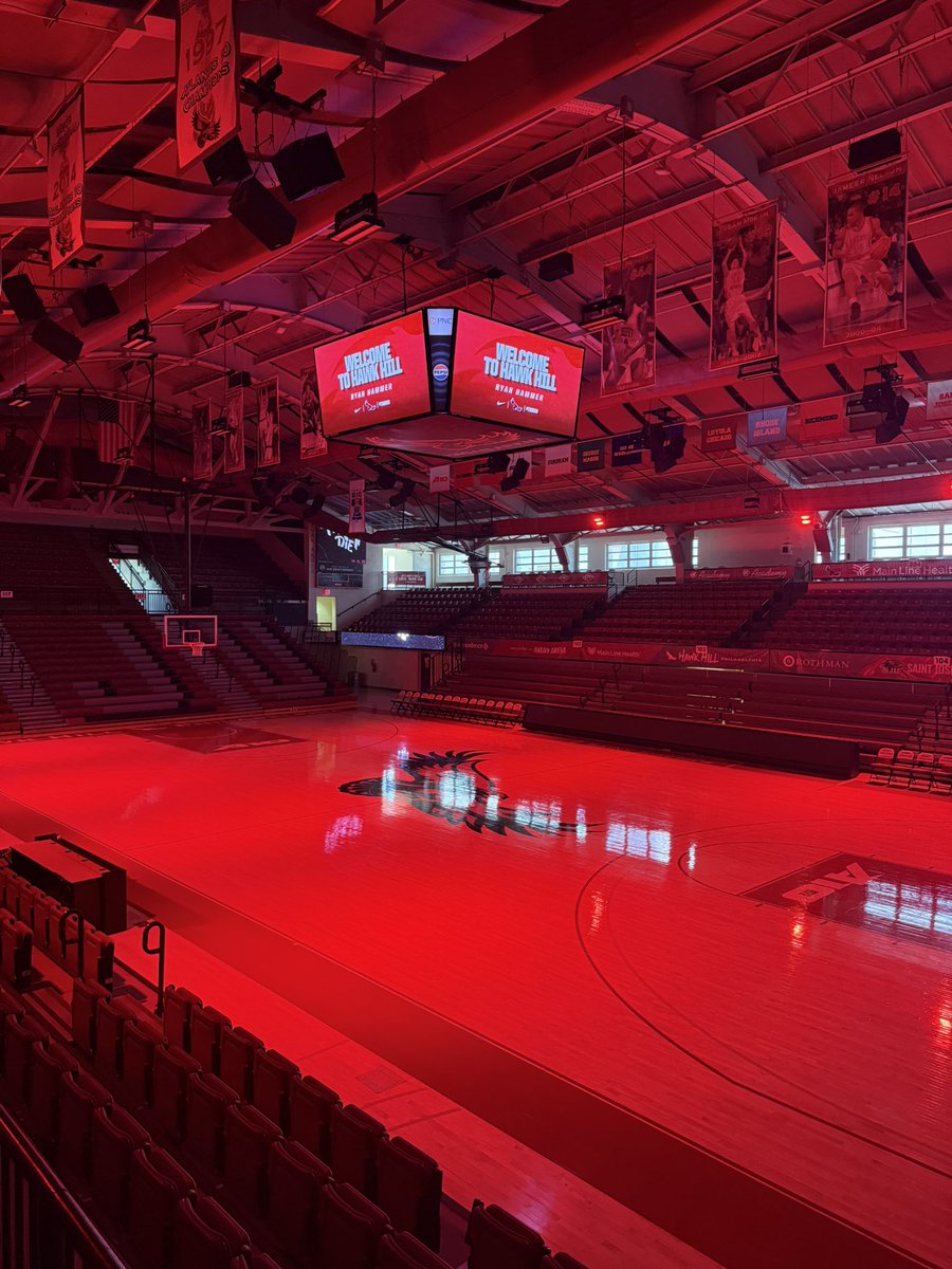 ryanhammer09's tweet photo. 📍 Hawk Hill

Hagan Arena with their brand new $55M training facility attached 👀 more to come behind the scenes

@SJUHawks_MBB https://t.co/lLiKjjKg4q