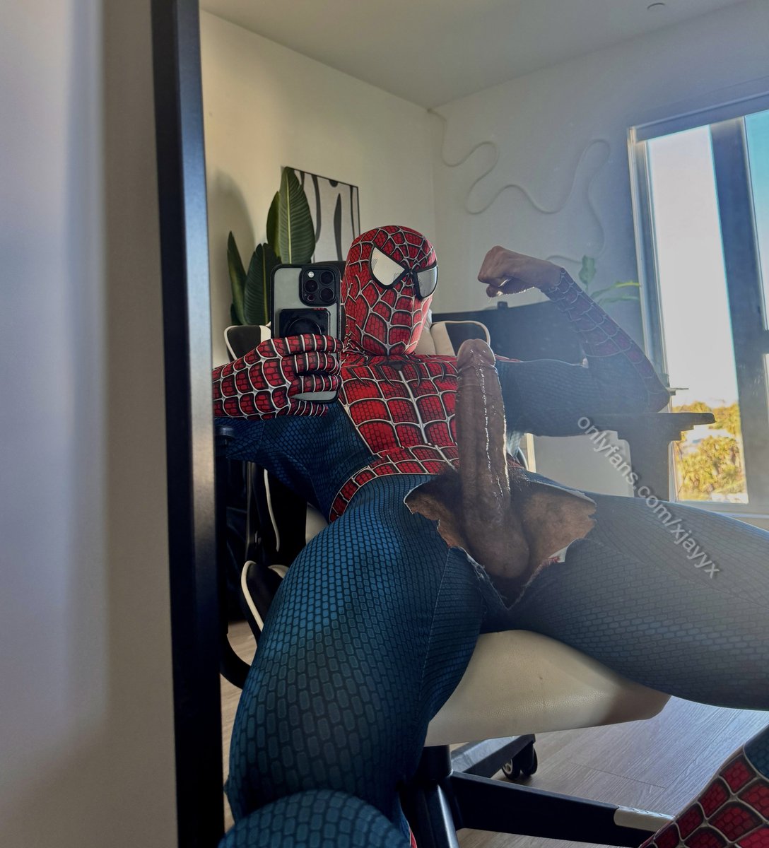 xjayyx_'s tweet photo. Can i shoot you with my web? 💦 https://t.co/GXgDU7iL4D