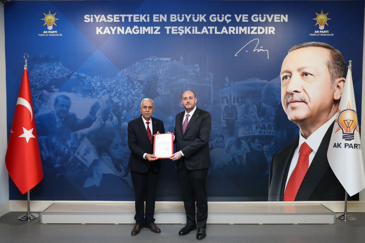 AKGMTeskilat's tweet photo. Konya ilimizin Halkapınar İlçe Başkanlığına Sn. Kemal Avder atanmıştır. 

Bugüne kadar göstermiş olduğu özverili çalışmalarından ve gayretlerinden dolayı Sn. Cengiz Özdeş’e teşekkür ediyor, yeni görevlendirilen ilçe başkanımıza muvaffakiyetler diliyoruz. https://t.co/cYPF6DCXv6