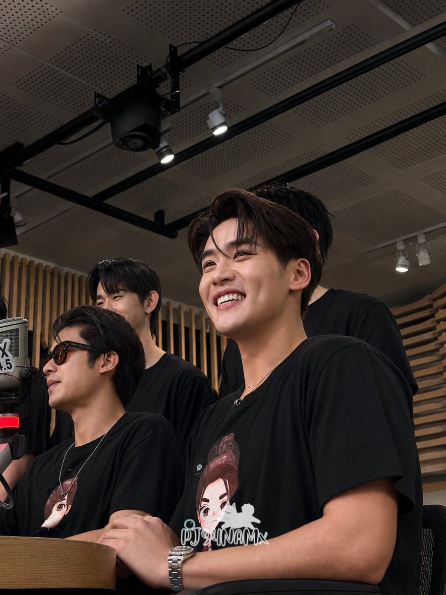 PJ94NAMx's tweet photo. แวะมาให้กำลังใจน้องเล้งเดินสายโปรโมทคับ แก้มเล็กๆไม่เคยขาดรอยบุ๋มเลย ฉดใฉเท่าโลกเลยนะ 🫠🧚

#LoveDestiny_Presstour 
#LengThanaphon
#FlexTalk https://t.co/8ACtqawNvl