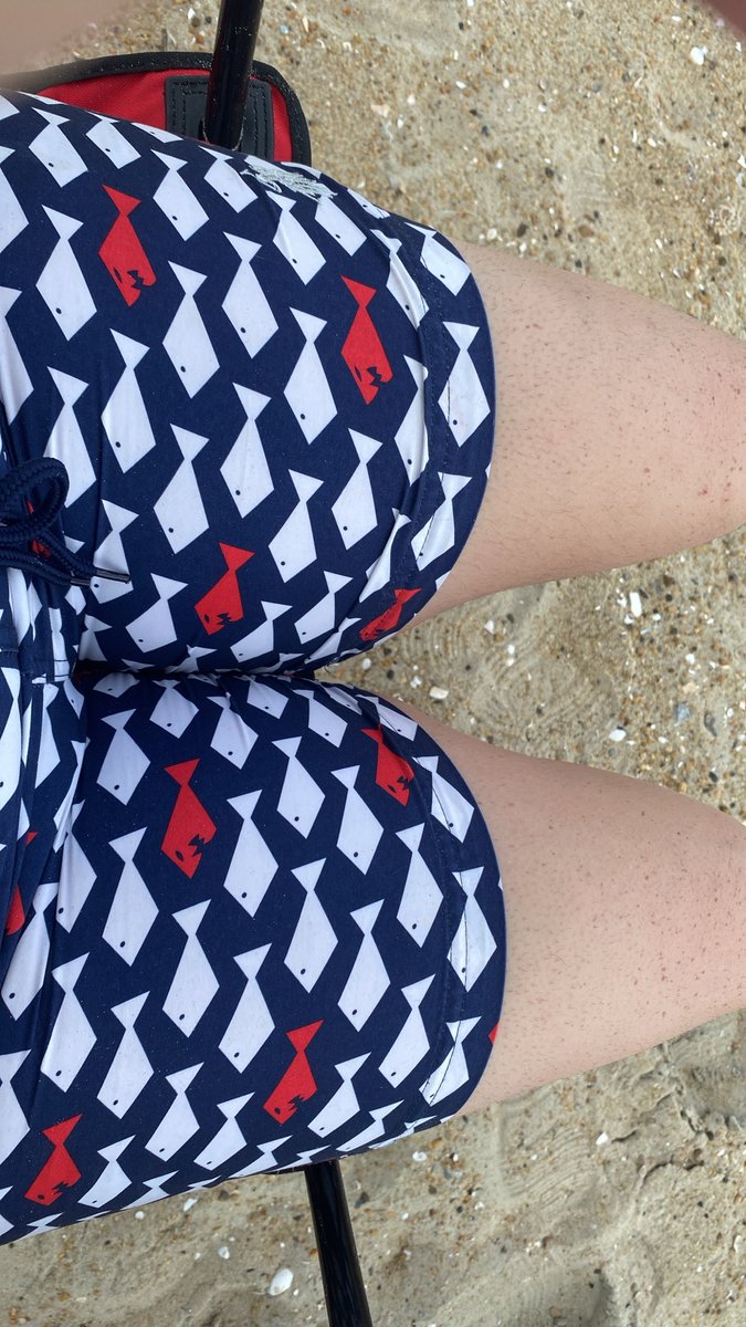 spooky_cigs's tweet photo. New swim shorts
Along with my fat ass thighs https://t.co/rgQTo7JDdF