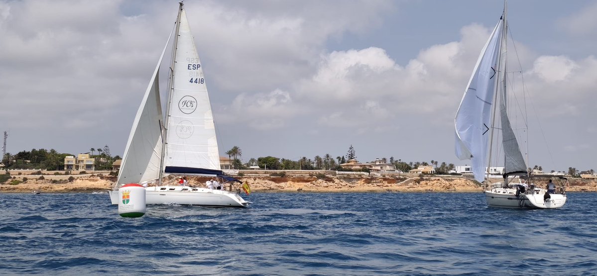 cnth79's tweet photo. ¡Increíble ambiente y máxima emoción en el agua este fin de semana en el Club Náutico Torre Horadada! 🌊⛵️ 

Así se vivió la competición desde dentro.

#CNTH #ClubNauticoTorreHoradada #Regatas #Vela #TorreDeLaHoradada #DeporteNautico #SailingLife https://t.co/OMHMiiidcS