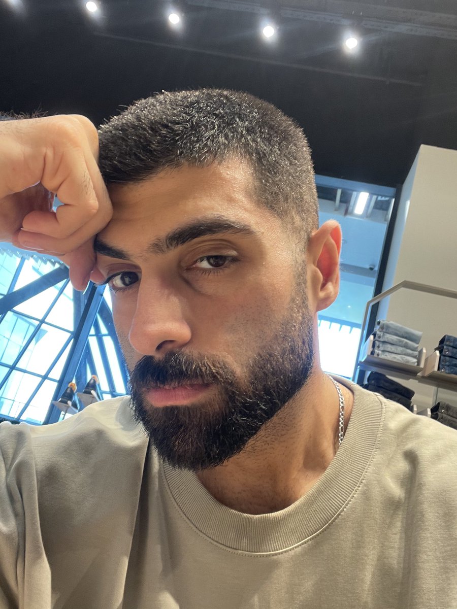 mohamadammmm tweet picture