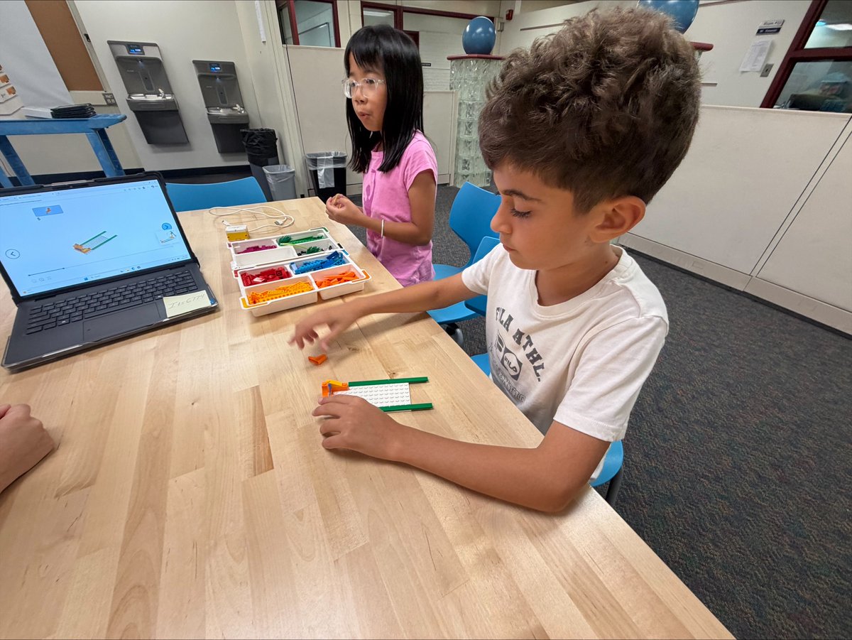 uticaschools's tweet photo. It's the next best thing to recess for UCS elementary students in our summer school program! Learning with Legos! https://t.co/4dWgZIyvMF https://t.co/cyA5n1kg17