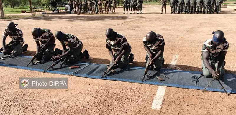 saheliens's tweet photo. #Mali 🇲🇱 : 254 recrues issues du #DDRI intègrent les Forces armées dans le cadre de la réconciliation nationale
Dans le cadre du processus de réconciliation nationale, 254 recrues issues du programme de Désarmement, Démobilisation, Réinsertion et Intégration (DDRI) ont été intégrées aux Forces armées maliennes (#FAMa). Cette cérémonie marque une étape concrète dans l’effort de réinsertion des anciens combattants et de consolidation de la paix.
#AES #Saheliens