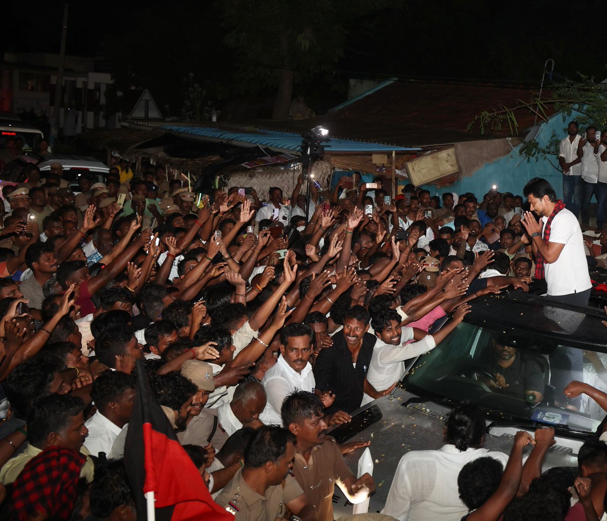 dmk_youthwing's tweet photo. டெல்டா உடன்பிறப்புகளின் பேரன்பில் இளந்தலைவர் @Udhaystalin 🖤❤️

1/n  #UdhayanidhiStalin #தொடைநடுங்கி_அரசு #TVKVijay‌Fails