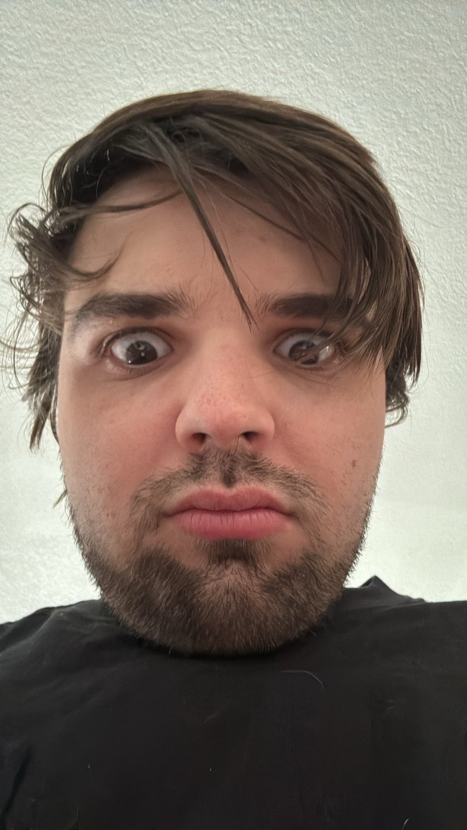 TheScann's tweet photo. Woke up to my Discord being hacked

If you got a message from me, do NOT click anything. I think I fixed it all/deleted all the messages.

Never clicked anything, never did anything to warrant being hacked. Was just snoozin 😭 https://t.co/C47OrPyAjO