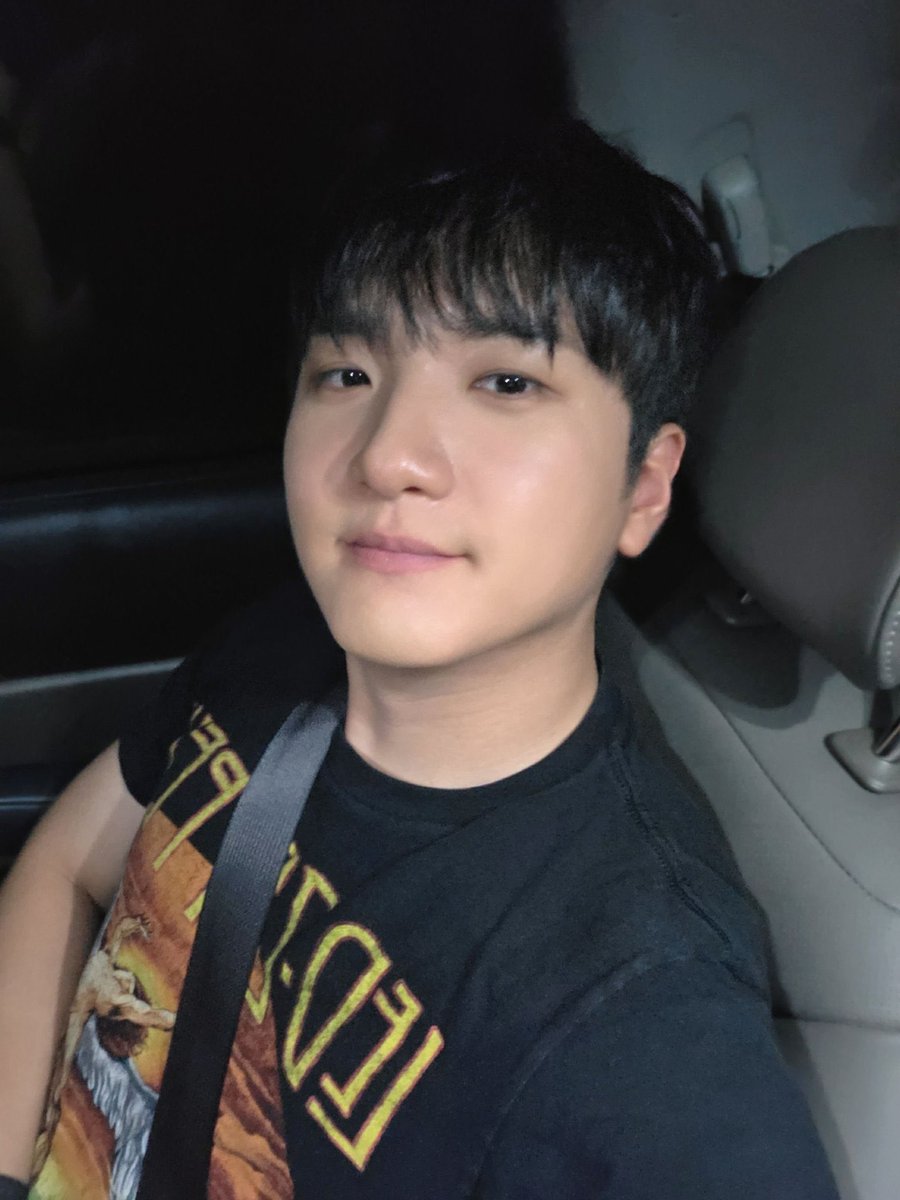run5g's tweet photo. 아!! 아!! 예뻐!! https://t.co/4qHL2vr9xA