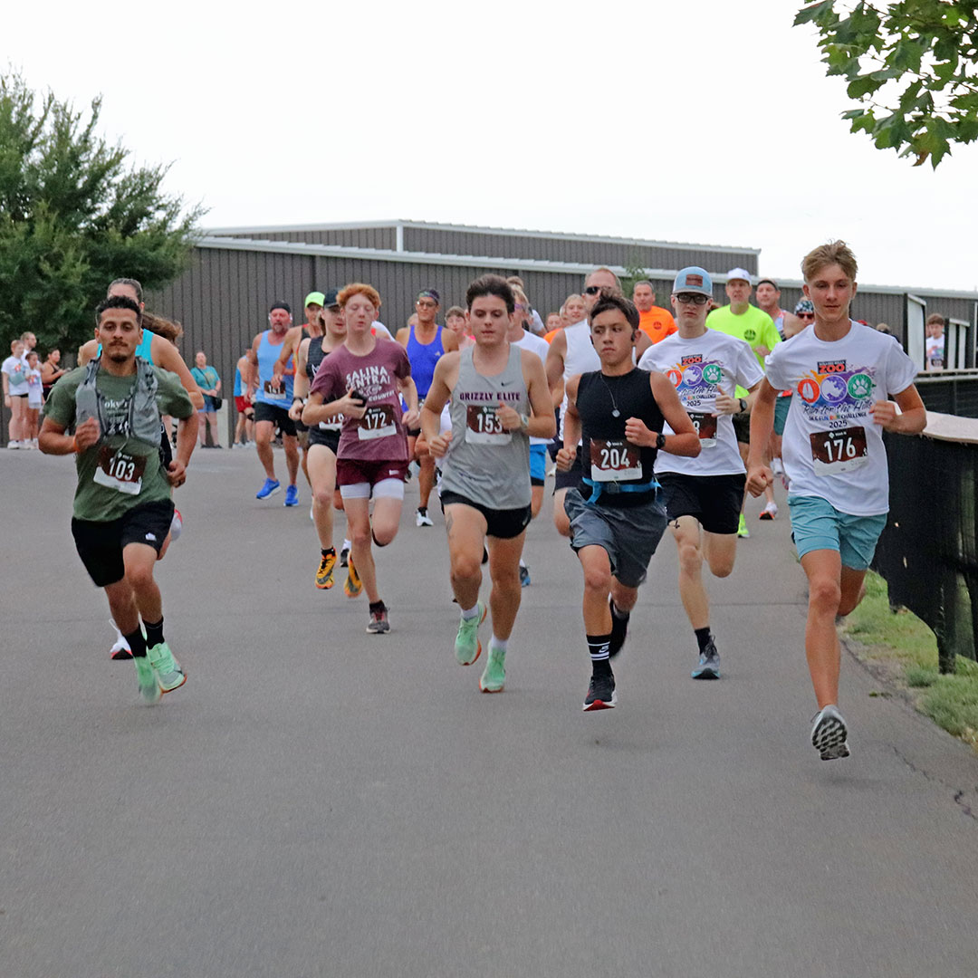 RHZoo's tweet photo. You can still pre-register online, but hurry! 

One $30 Registration + 2 Races = 1 unforgettable experience. Do one or both this SAT, AUG 8 for #RollingHillsZoo's early #RunForTheHills #5K &amp; #FUNRun. Incl: admission, timing, awards, &amp; MORE 
👉 DETAILS: https://t.co/uaGUpbB2Ba https://t.co/1M7RCxZhaW