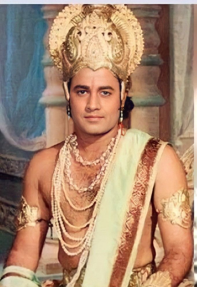 thenicks_7's tweet photo. 🚨Unpopular opinion: Ranbir Kapoor looks better as Shri Ram than Arun Govil did. https://t.co/aQduAL8LFs