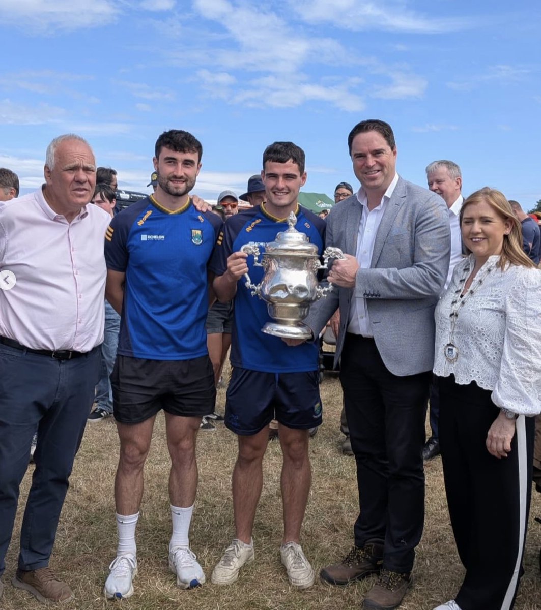 wicklowgaa's tweet photo. What a fantastic day out at the Tinahely Show! Huge thanks to the show organisers for capturing these brilliant moments at the Wicklow GAA stand in the Wicklow County Council area. 💙💛

Once again, a massive thank you to the Tinahely Show committee for having us, and to every single person who stopped by, took photos, and supported our Cash Bonanza Draw.

(📸 Photos courtesy of the Tinahely Show Organisers)

#WeAreWicklow #3C1C #WicklowGAA #TinahelyShow #GardenCounty