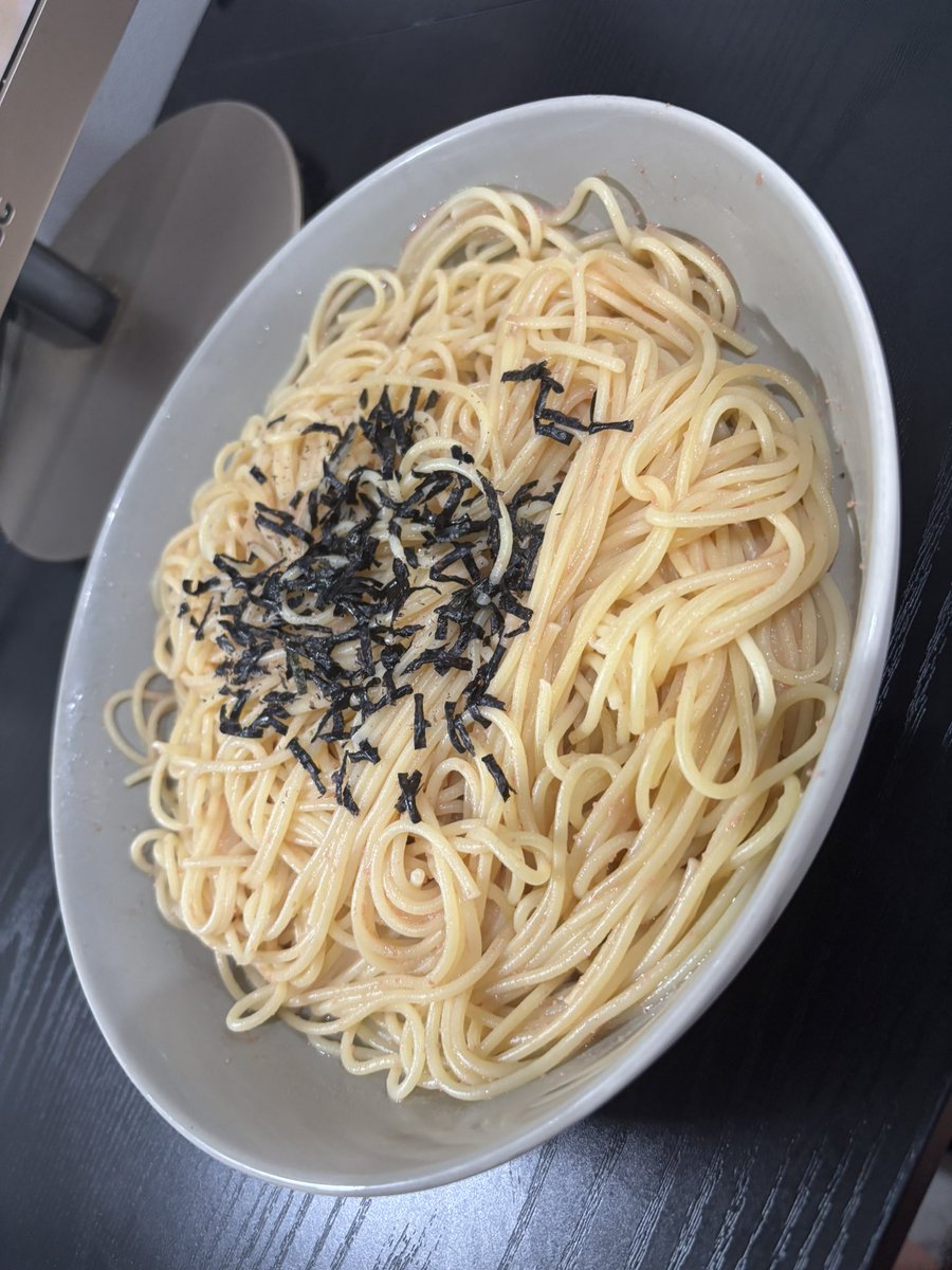 koppecha_'s tweet photo. 困った時の貧乏料理　たらこパスタ2人前 https://t.co/WZpbPJqZAE