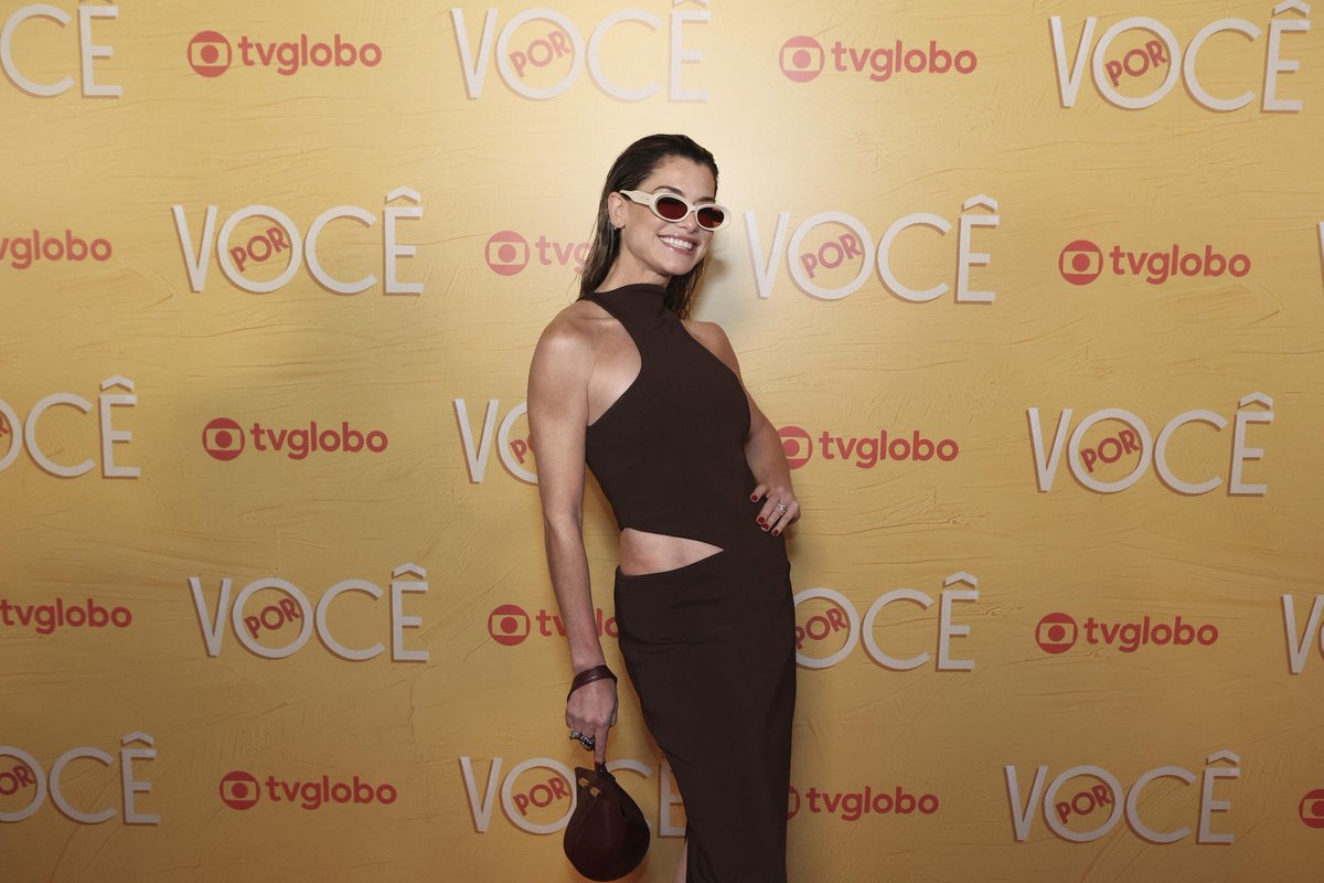 g1's tweet photo. Alinne Moraes define vilã de 'Por Você': 'Ela é elitista, racista' https://t.co/ItqBtD5NkN https://t.co/NyA2oXA2PN