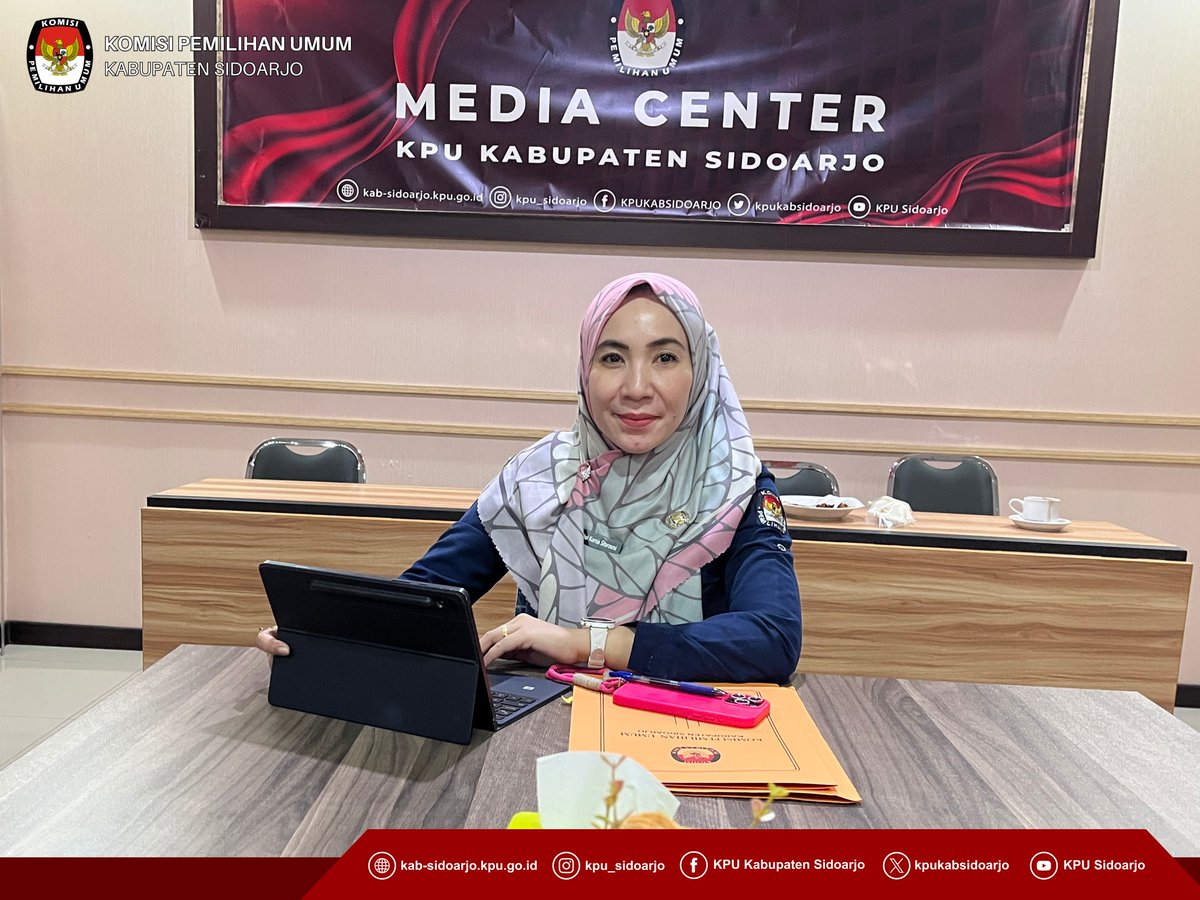 kpukabsidoarjo's tweet photo. Halo #TemanPemilih π
Menutup rangkaian #SelasaCeria, Komisi Pemilihan Umum (KPU) Kabupaten Sidoarjo mengikuti Rapat Sosialisasi Peraturan Menteri Keuangan (PMK) Nomor 41 Tahun 2026 yang diselenggarakan oleh KPU Republik Indonesia secara daring pada Selasa, 4 Agustus 2026. https://t.co/AuamBz099S