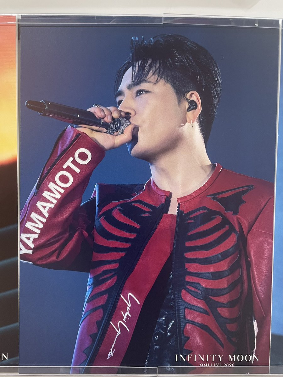 312hrom's tweet photo. TSUTAYA SHIBUYAのパネル展行ってきたよ🌙₊ ⊹
広臣くんINFINITY MOON円盤発売本当におめでとう🐺♡♡♡
10年目もずっとずっと大好きです₊ ⊹ᯓ★ https://t.co/VyjMZQrhv4