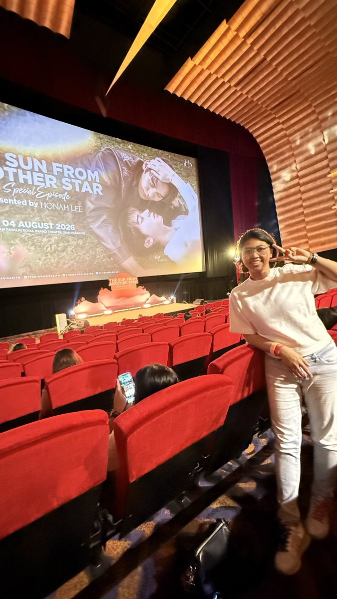 kemeri23's tweet photo. Attending NgernOat The Sun From Another Star Special Episode | Presented by HONAH LEE in Bangkok! 
#TheSunFromAnotherStarPresentedbyHONAHLEE
#TheSunFromAnotherStarSpecialEpisode
#FoureverYouProject 
 #NgernOat #เงินโอ๊ต  #ngernnn  #oattrttt https://t.co/hHNFRi6hvE