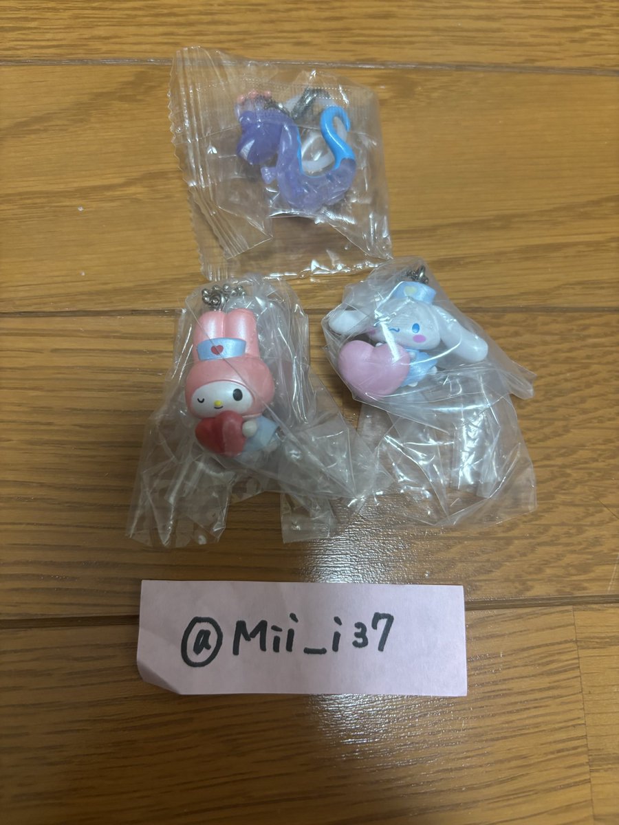 Mii_i37's tweet photo. @saku_gc_ 初めまして、検索より失礼いたします。
メンダコのクロミ、シナモロールを求めています。画像で提示した3点との交換を希望しています。
ご検討のほどよろしくお願いいたします。 https://t.co/2PxpiJJlme