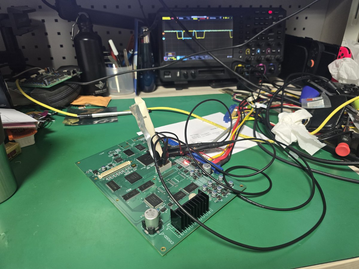 RCAVictorCo's tweet photo. なんかやってる https://t.co/TEbWMHPgfl
