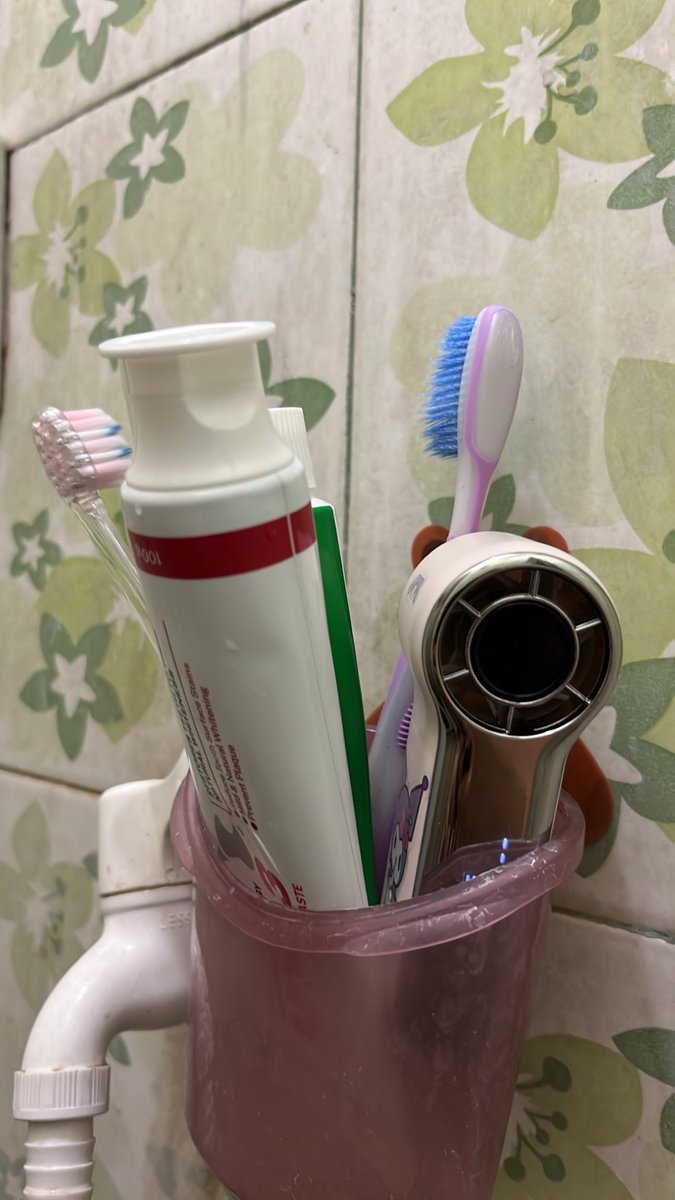 inaaisme's tweet photo. ini bisa disebut life hack anak kost bukan? https://t.co/ncYXsOM2q1