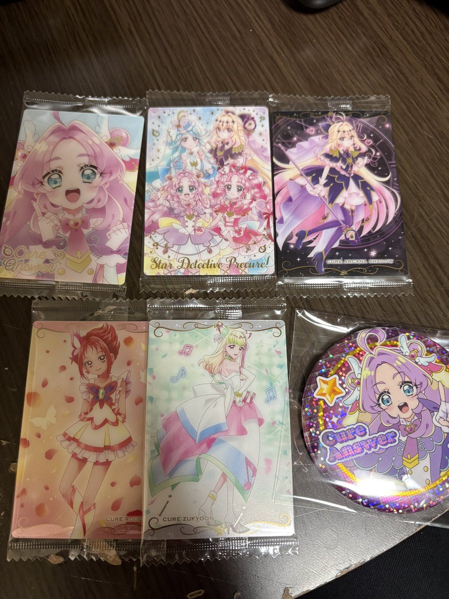 Romantic_myu7's tweet photo. 帰り寄ったスーパーでプリキュアのウエハースと缶バッジあったから買ってみたけど、あんな推してる自分からしたら神引きすぎる。ウエハースもたんプリ多めだし、プリキュア5とか懐かしいし。 https://t.co/gawJJBf3KV