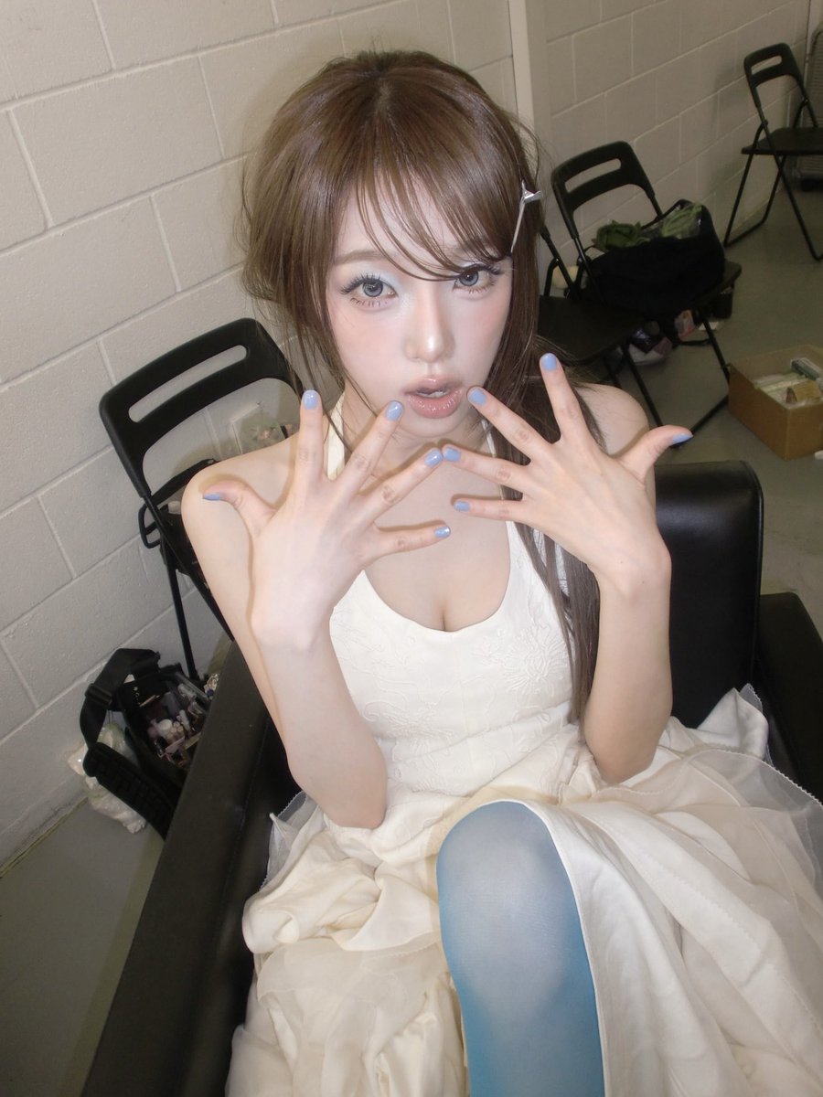 yenapix's tweet photo. her perfect face https://t.co/7ZdFapXMx2