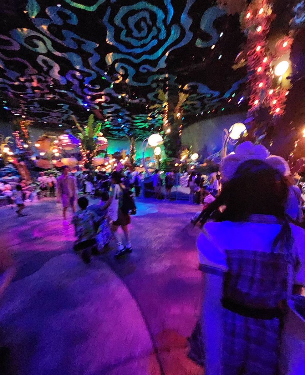 k_left15's tweet photo. DisneySea･:*+. https://t.co/BlljS36Uzr