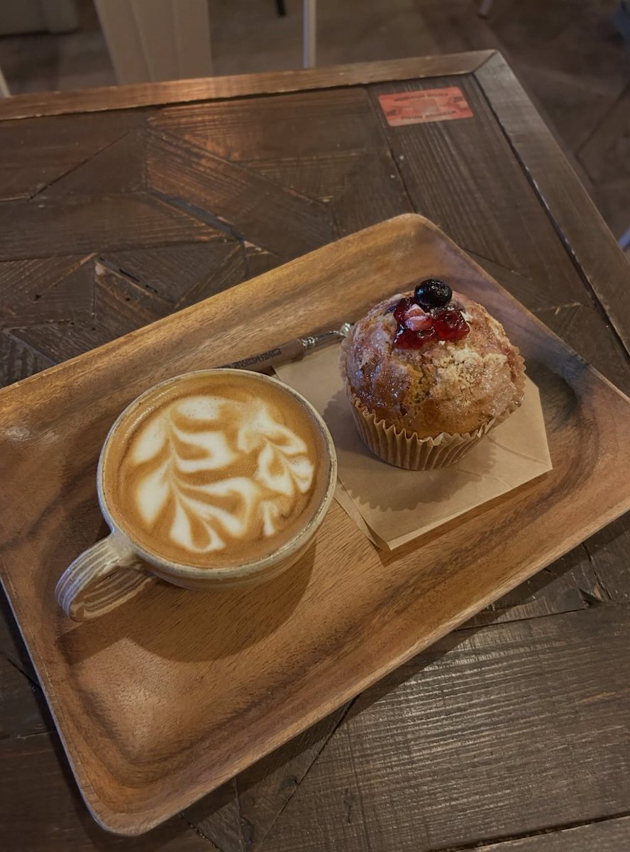 theiafae3's tweet photo. BF 🧁 ❣️ https://t.co/e6OZYwkq1H
