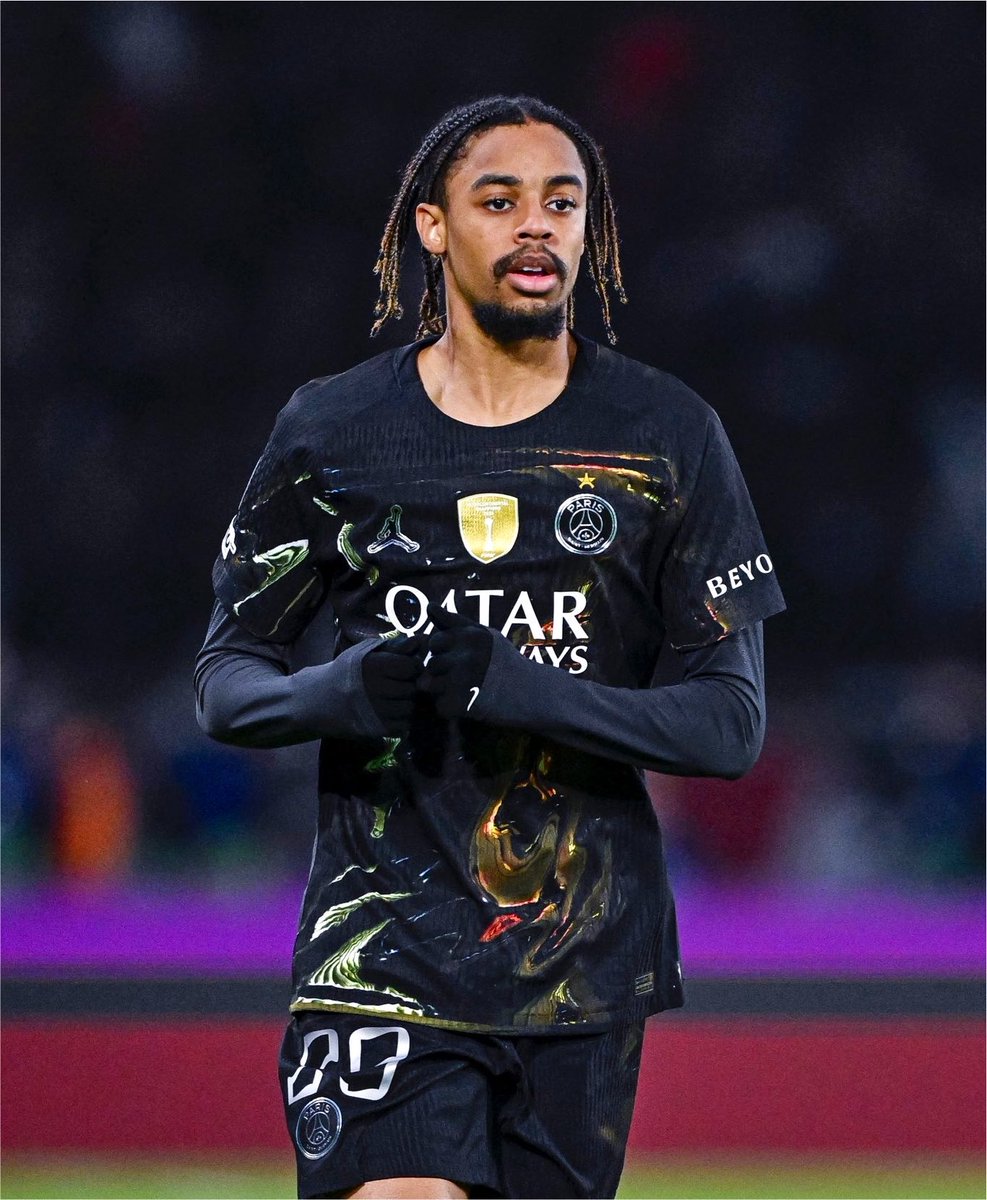 centregoals's tweet photo. 🚨🚨| Liverpool want Bradley Barcola as their marquee signing but are refusing to meet the £𝟏𝟒𝟓𝐌 𝐀𝐒𝐊𝐈𝐍𝐆 𝐏𝐑𝐈𝐂𝐄. 👀🇫🇷

[@goal] https://t.co/SfNmlyccWR
