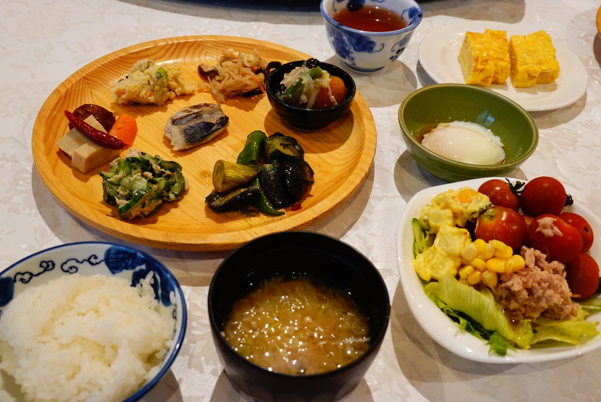railway_sawayan's tweet photo. 長岡花火で宿泊した六日町温泉 旬彩の庄 坂戸城さん。

広々した和室に魚沼産こしひかり食べ放題の朝食、茶室風の個性的な露天風呂。

花火当日は温泉も延長営業して下さり、ゆったり浸かることができました♨️

2月に予約して、朝食付き一人16,425円と大変良心的なお値段。本当にお世話になりました🙇 https://t.co/vCZWfY4xCf