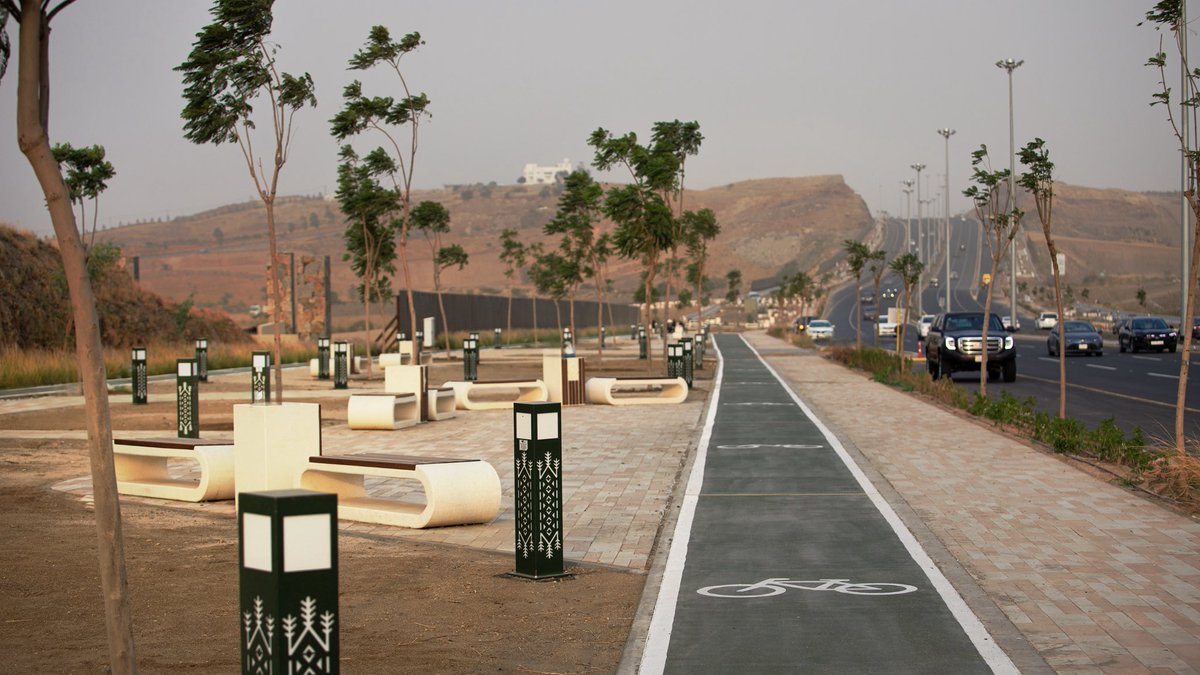 asirmunicipal's tweet photo. نصنع المكان لأجل الإنسان… فمن خلال مشاريع الأنسنة، نطوّر الفضاءات العامة، ونصنع وجهات حضرية ترتقي بالمشهد الحضري وتعزز جودة الحياة وتلبي تطلعات الإنسان .

📍مشروع طريق مرحبًا  ألف 
#أمانة_عسير https://t.co/IGvXZ9fDIB