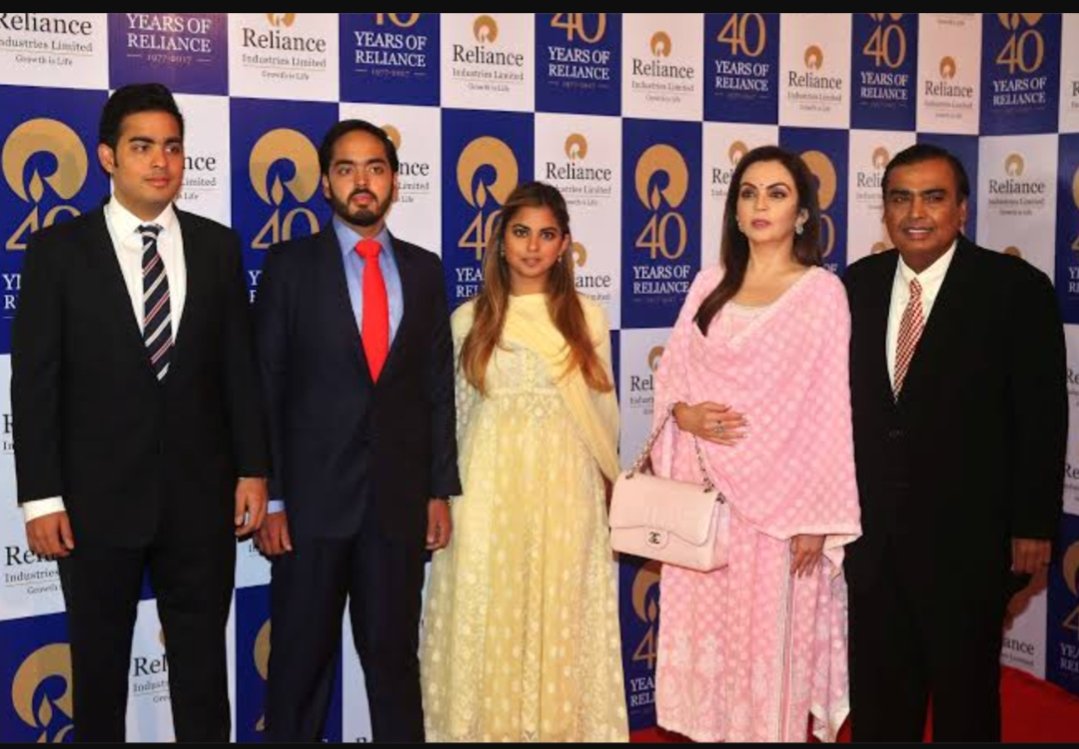 singhdoll632's tweet photo. #Reliance_Development2026 Anant Ambani driving Reliance's green journey! From Jamnagar to Kutch, it's all about clean energy, batteries, hydrogen, and jobs. Let's go green! 🌿🔋🚀 https://t.co/boNewtTqsE