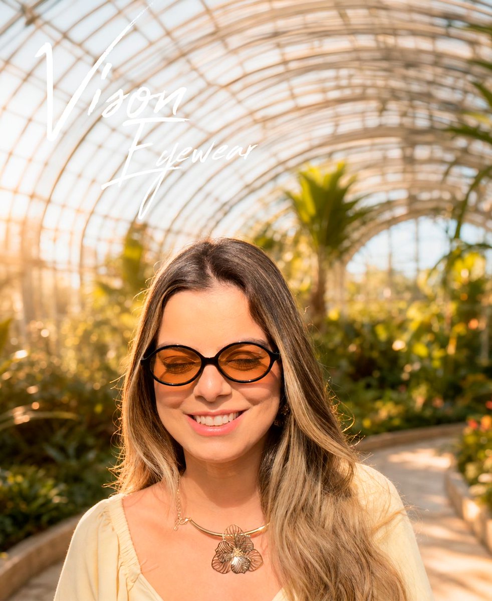 Visoneyewear's tweet photo. Luz, estilo e personalidade em perfeita sintonia. ☀️🌿

Para quem enxerga os óculos como parte essencial do look, a Vison Eyewear combina design marcante, elegância e autenticidade em cada detalhe.

Qual ocasião combina com esse modelo? 😎

#VisonEyewear #ÓculosDeSol https://t.co/y3BVOyj2GP