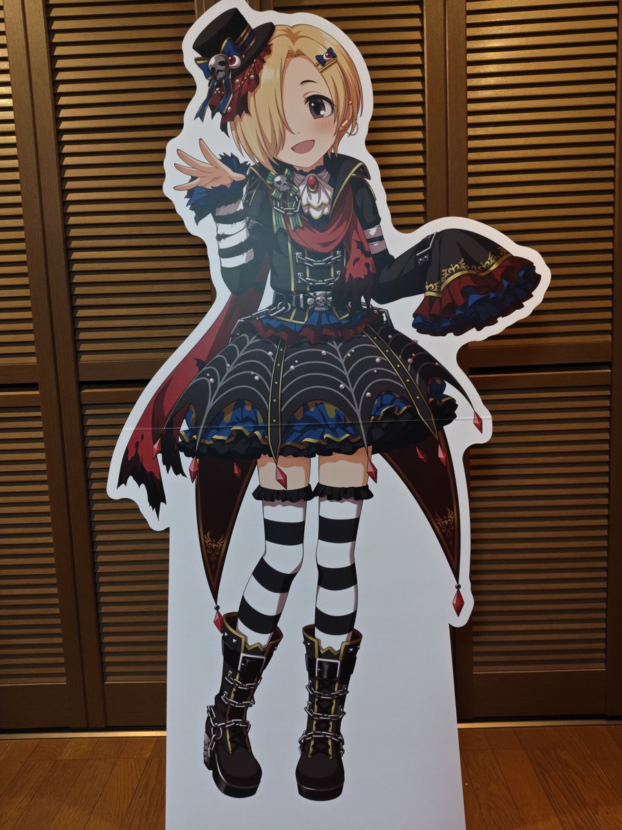 kosho_334's tweet photo. 小梅ちゃん等身大パネルが届きましたわ〜♥♥♥
ギャル小梅ちゃんのパネルより少し大きいですわ〜〜♥♥♥♥♥♥ https://t.co/uMEwWqKqOy