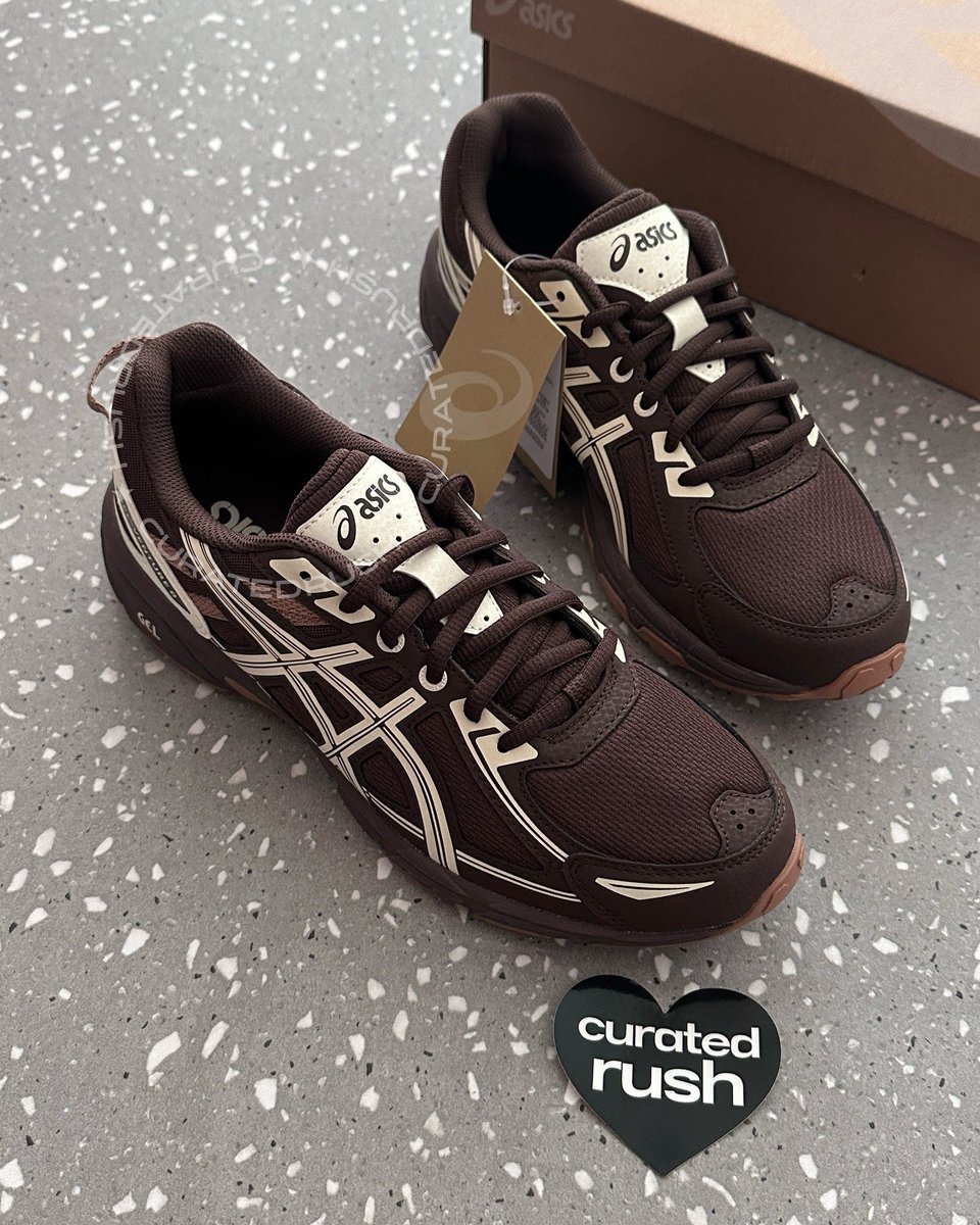 baleiit's tweet photo. ASICS BROWN INI CAKEP BANGET JUJUR 😭 https://t.co/gV4zUITyjk