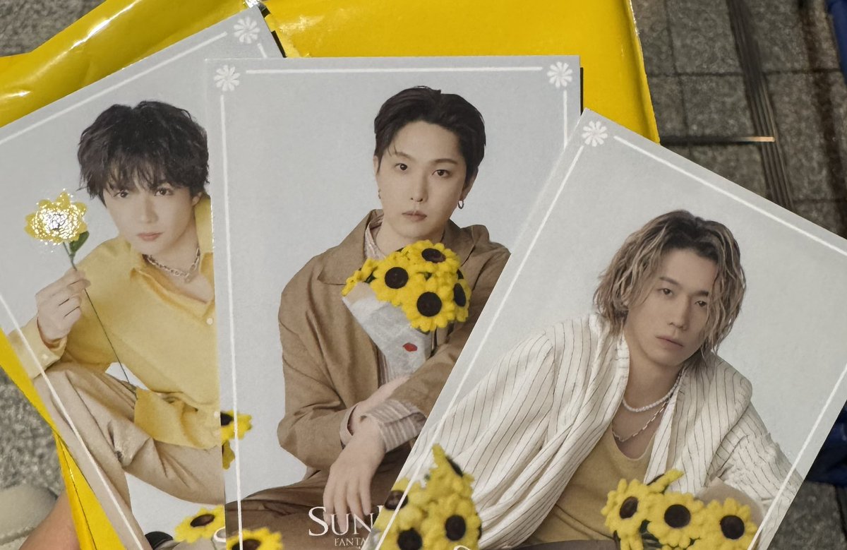 arharhs's tweet photo. FANTASTICS ファンタ SUNFLOWER  
ガチャ カプセル 交換 グッズ BOT

【譲】
木村慧人 堀夏喜 八木勇征 瀬口黎弥 世界
ステッカー コインシリンダー

【求】買取
中島颯太  
缶バッジ クリアチャーム ミニアクスタ フォトカ 
シクレ
有明2日目ポストカード、ワッペン

比率違価格相談◎過去ポスト◎ https://t.co/oMGe3vJerd