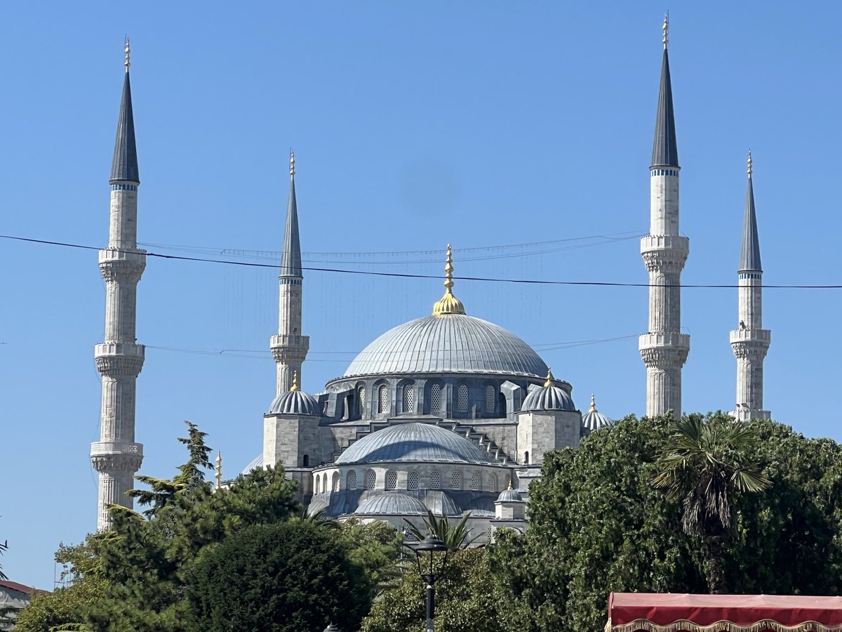 pdbRoco's tweet photo. Santa Sofía y Mezquita Azul (Estambul) https://t.co/ktjcZkFGEd
