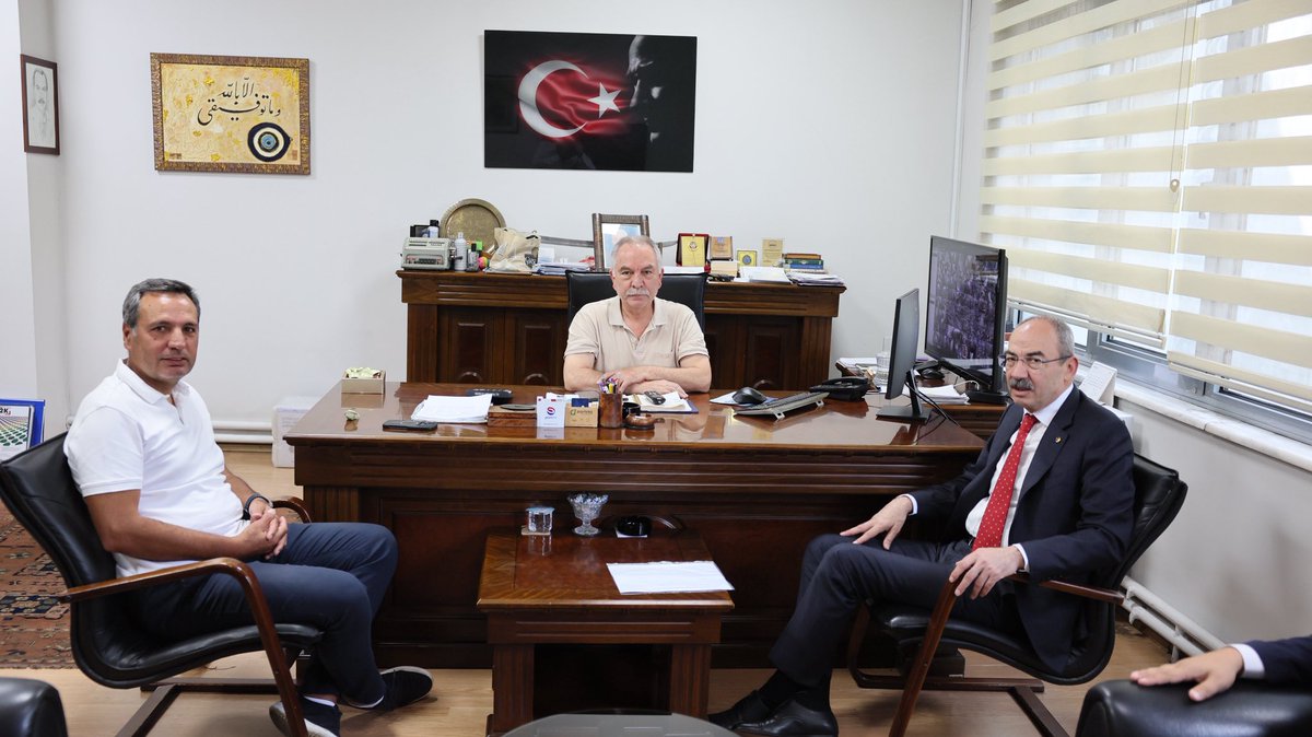 Kayserito's tweet photo. 📍 MESTAŞ METAL ZİYARETİ

Başkanımız @Omer_Gulsoy_KTO , Meclis Üyemiz Muammer Topsakal ile birlikte, Yüksek İstişare Kurulu Üyemiz ve Mestaş Metal A.Ş. Firma Sahipleri Sn. Mustafa İncetan ile  Akdeniz Demir ve Demir Dışı Metaller İhracatçıları Birliği Başkanı Sn. Rahmi İncetan’ı iş yerinde ziyaret etti.

Odamıza ve şehrimiz sanayisine sunduğu değerli katkılardan dolayı Sayın Mustafa ve Rahmi İncetan’a teşekkür ediyor; üretim ve istihdam yolculuğunda çalışmalarında kolaylıklar diliyoruz. 

#MestaşMetal #Kayseri #Üretim #Sanayi