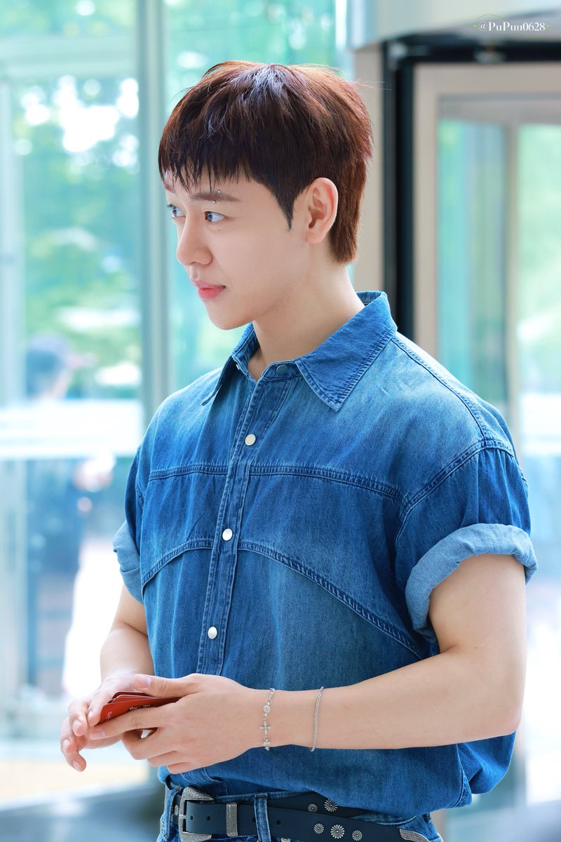 PuPuu0628's tweet photo. 260708 쇼! 챔피언 일일팬매

🍋‍🟩🫧

@official_JDH93 
#정대현 #JUNGDAEHYUN  
#郑大贤 #チョンデヒョン
#PUZZLOVE https://t.co/1ObTc4IVTz