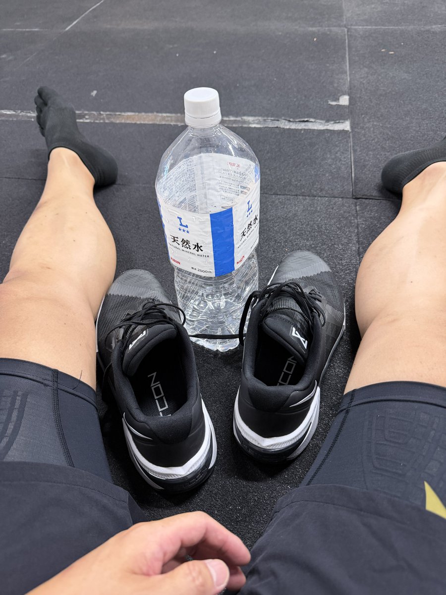 5second10's tweet photo. 今日の #クロスフィット 81

6:00 + 12:00 AMRAP
20 Cal on Row
30 Wall Ball (20lbs)
20 Strict HSPS
30 Box Jumps (24 inc)
20 KB Summo Deadlift High Pull (24kg)
30 Burpees
Rest 2:00 after the 6:00
= 1 + 135
= 🤮🫠

後15回Burpeeできていたら…😭 https://t.co/2HZ16qXAWa