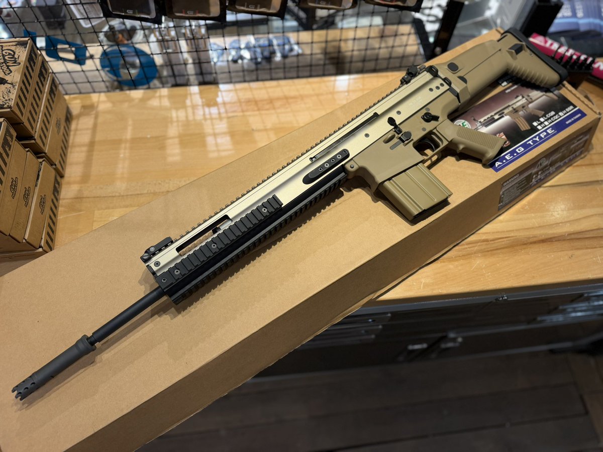 TRAILARMS's tweet photo. 🔥中古買取入荷🔥
WE製 SCAR-H MK20 SSR 電動ガンが入荷しました!
7.62mm仕様のSCAR-Hをベースにした、ロングバレルのSSR(Sniper Support Rifle)モデル。存在感抜群のロングレールとFDEカラーが魅力の1挺です。
#TRAILARMS #中古買取 #SCARH #MK20SSR #WE #電動ガン #エアガン #サバゲー https://t.co/u5X40veg9y