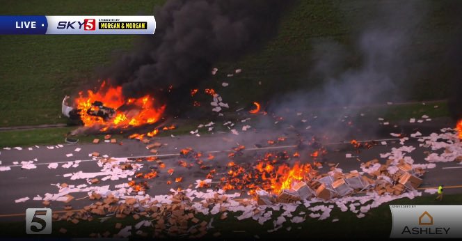 TonySloanTV's tweet photo. BREAKING: Sky 5 is showing a huge accident on I-65 and Bethel headed north. A semi is on fire. This is near the Goodlettsville area. No word on injuries. North bound lanes are completely closed. https://t.co/q5Uwza7nKW