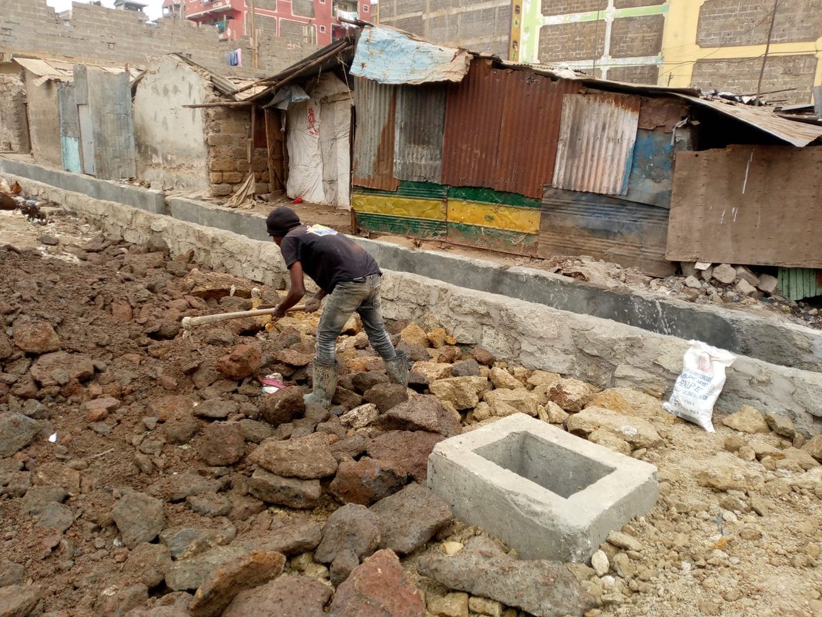 Wanavijiji_sdi's tweet photo. From an open, clogged trench to a proper drainage channel.
Kiamaiko Drainage Phase 2 is in progress to build safer, cleaner, and more dignified neighborhoods for our people.
#MuunganoAt30 #ResilientCommuninties #UjenziMashinani #CommunityLedDevelopment https://t.co/gfuwcErIzm