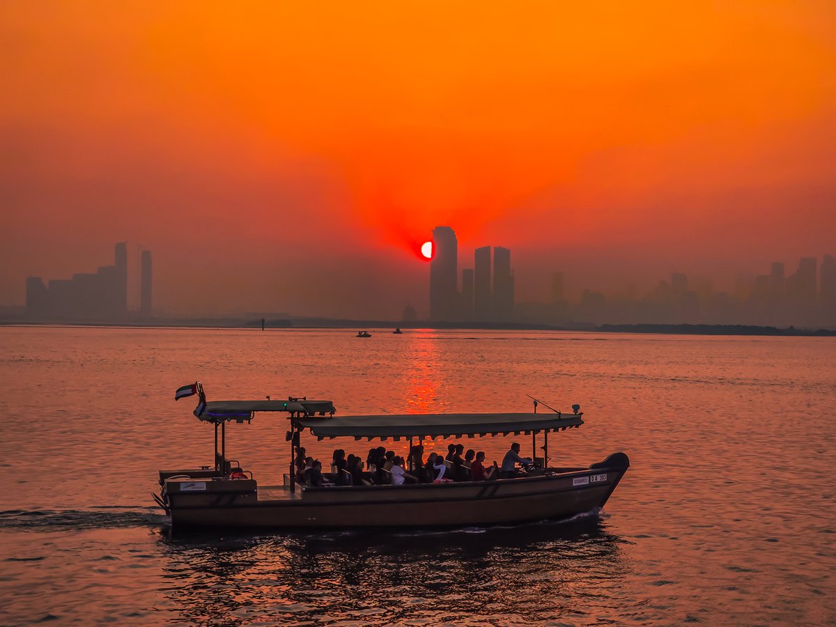 abdullahafriday's tweet photo. Beautiful sunset views from Dubai Creek Harbour, the boat is adding more taste to the pic in foreground. 🌇🛥️ 

📸 Samsung Galaxy S24 Ultra
📍Dubai Creek Harbour

#Sunset #dubai #dubaicreekharbour #boat #dubaicreek https://t.co/CY6dJJQauQ