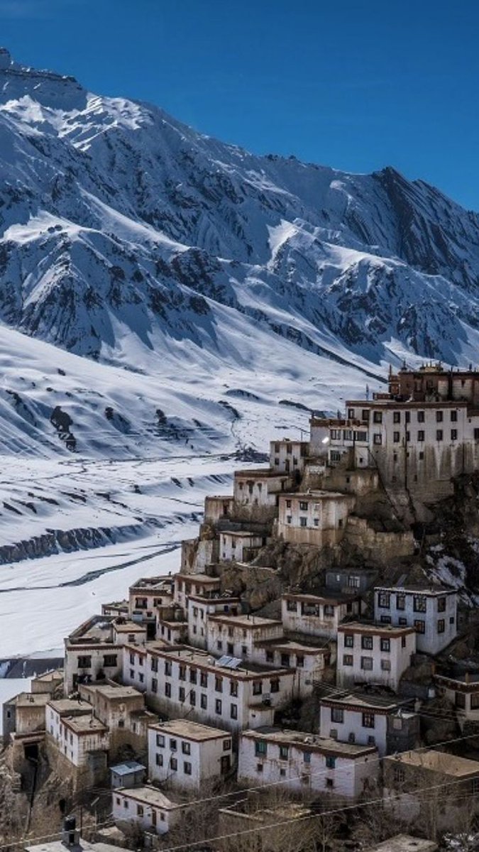 ISeeYouEar17848's tweet photo. Himalayas – Key Monastery, Spiti Valley, Himachal Pradesh, India🥰📍🏔️🌲 https://t.co/EV4sI8K63c